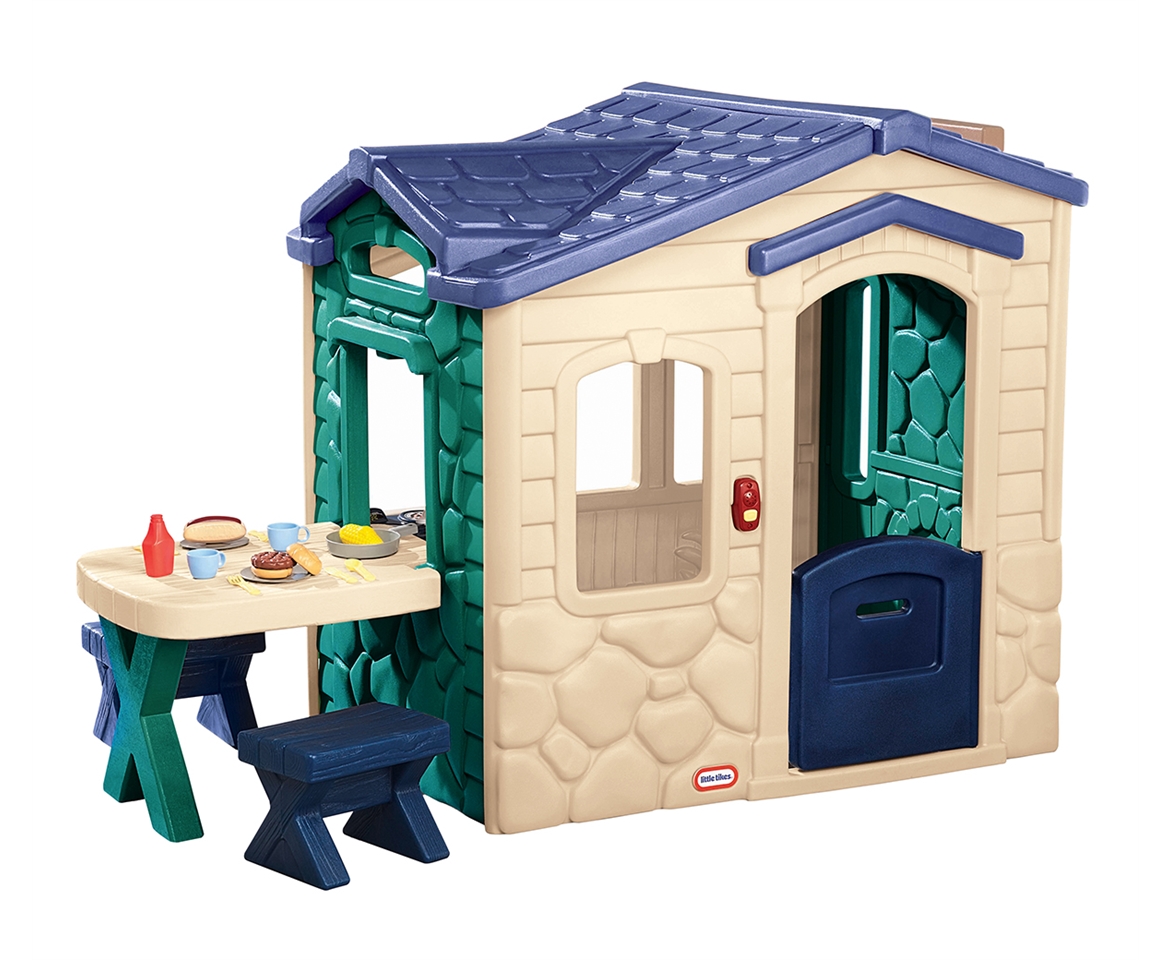 Little tikes playhouse store with picnic table