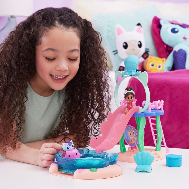 Gabby’s Dollhouse, Purr-Ific Pool Playset With Gabby And Mercat Figures