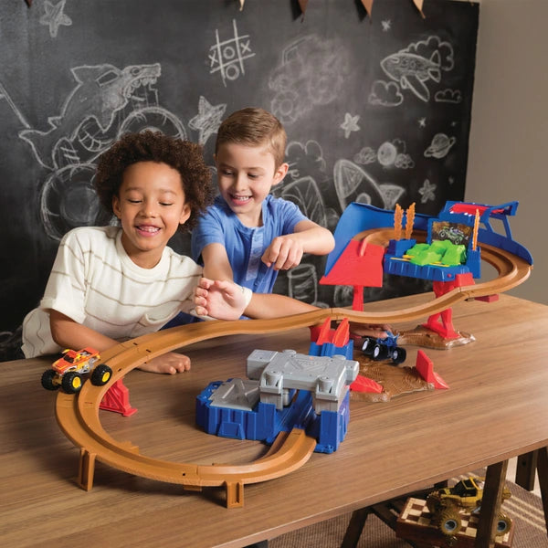 Monster Jam Supercharge Speedway Playset