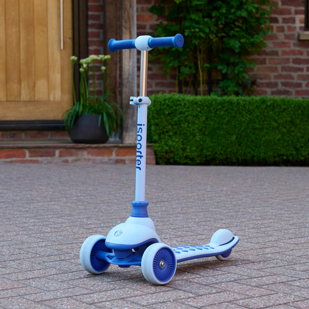 Isporter Deluxe Folding Led 3 Wheel Scooter Blue