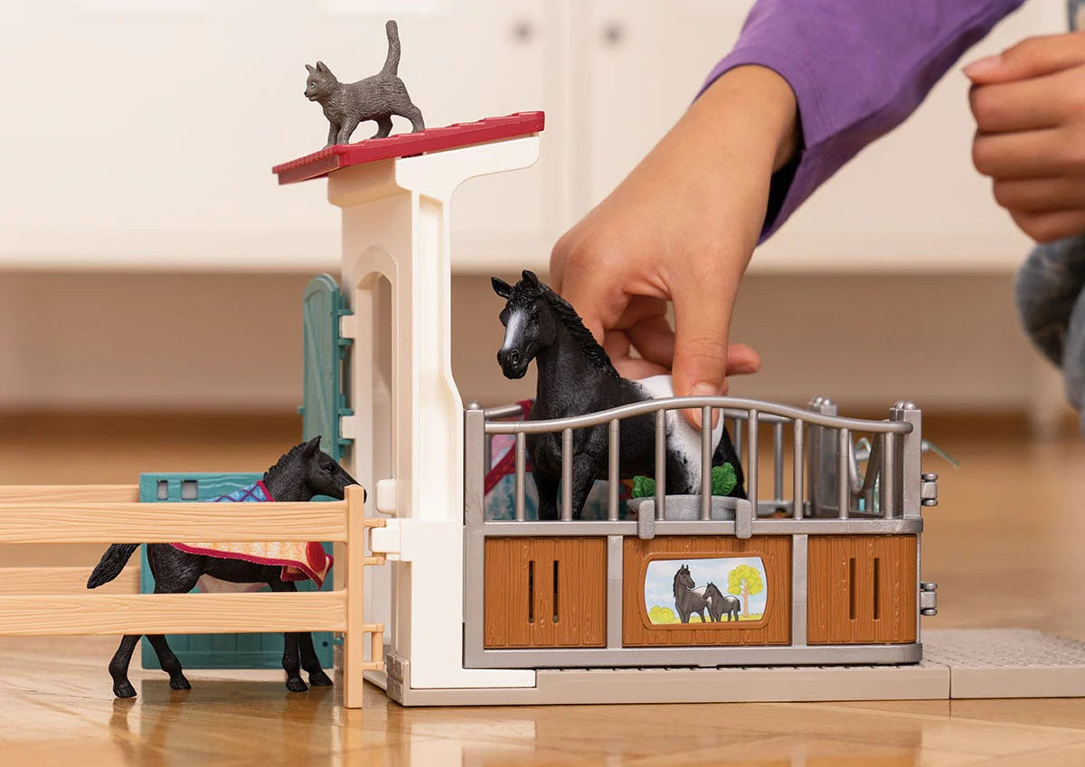 Schleich Horse Box With Mare And Foal