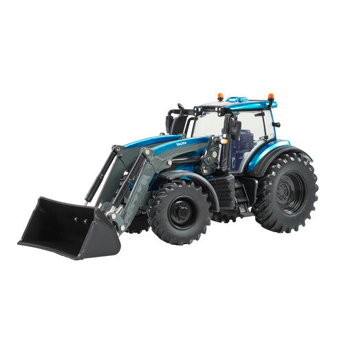 Britains 43352 Valtra T234 Tractor With Front Loader 1:32 And Accessories
