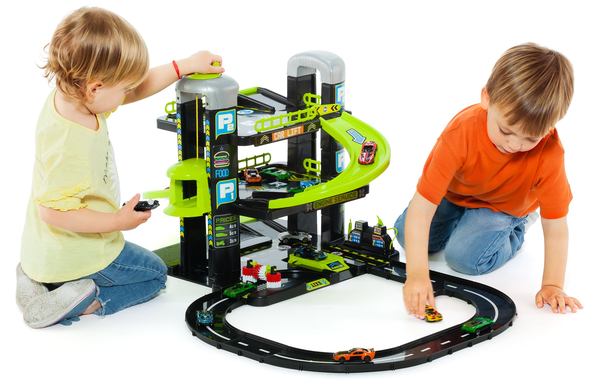 3 Storey Parking With Tracks And 5 Cars