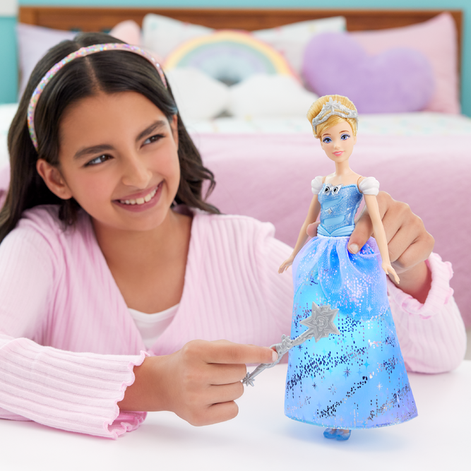 Disney Princess Enchanted Ballgown Cinderella Fashion Doll With Lights