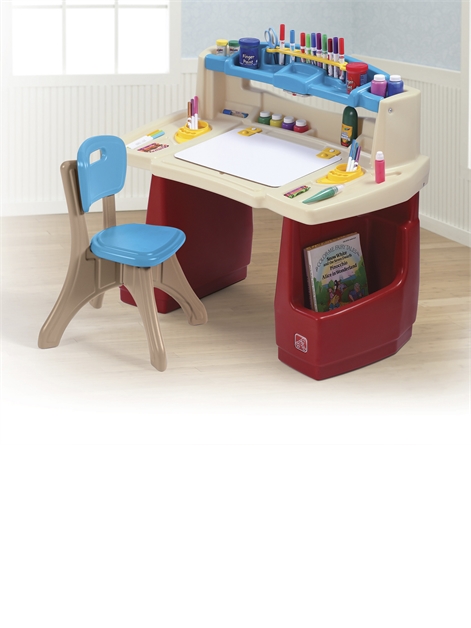 deluxe art master desk by step2