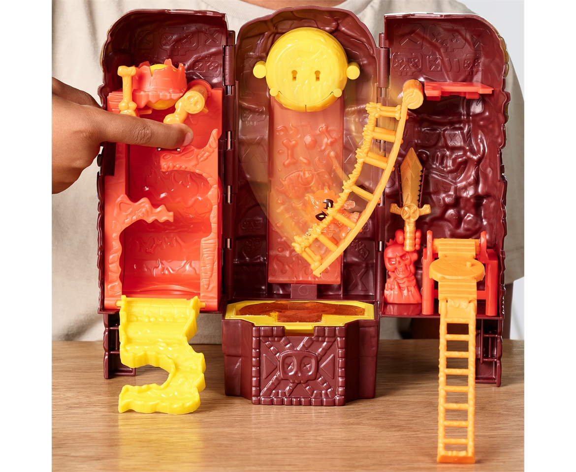 TREASURE X Lost Lands Skull Island Frost Tower Micro Playset, 15 Levels of  Adventure. Survive The Traps and Discover 2 Micro Sized Action Figures.