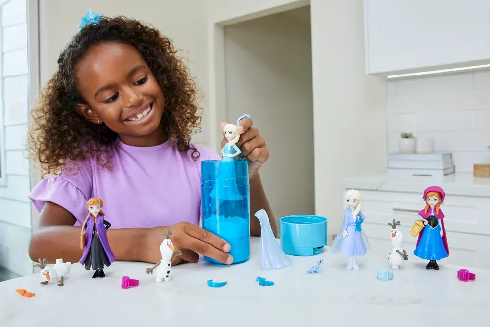 Disney Frozen Snow Colour Reveal Doll Assortment