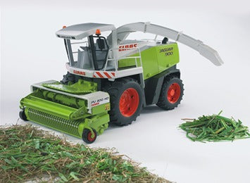 Bruder 1:16 Claas Jaguar 900 Field Chopper