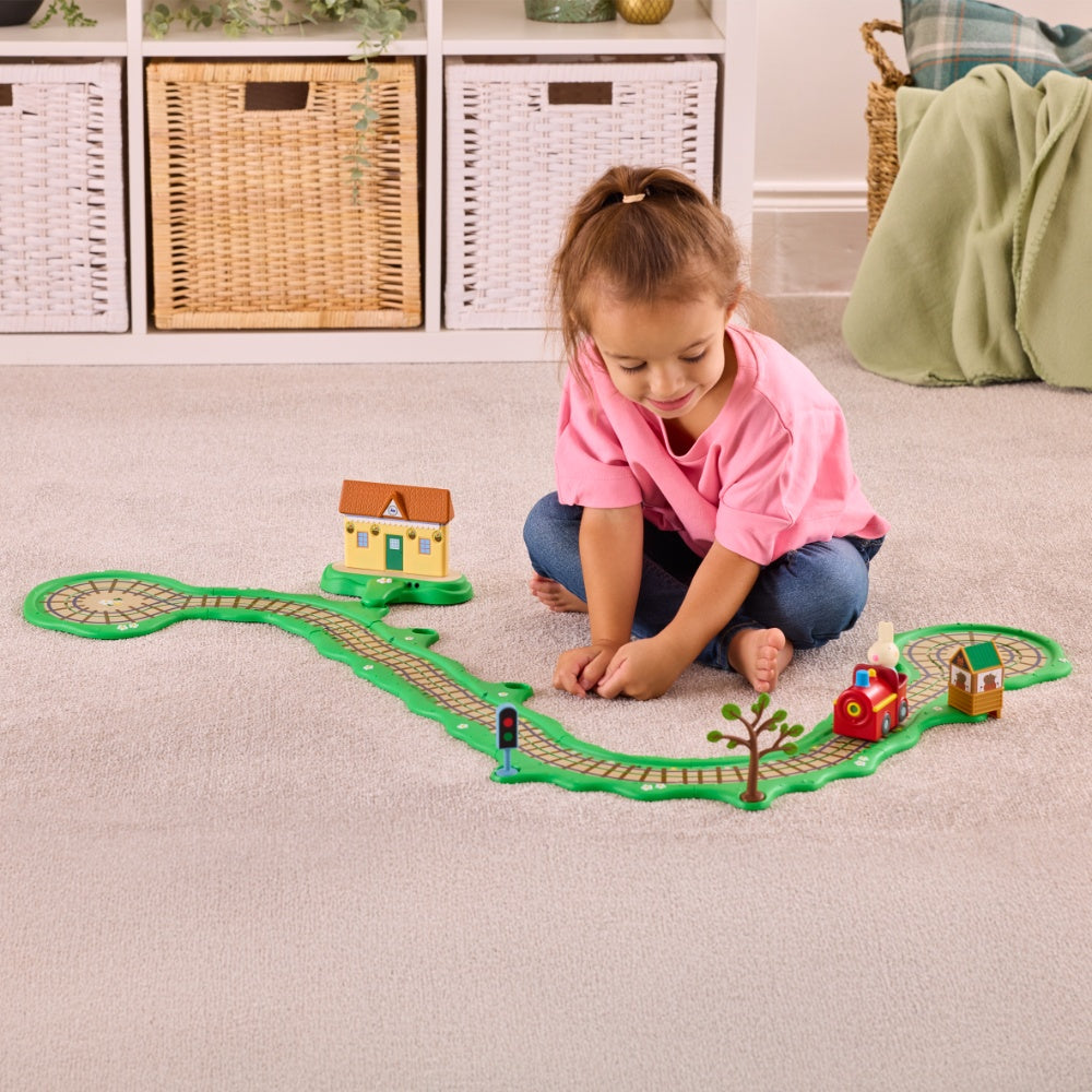 Peppa Pig Whizz-Around – Clickety Clack Train Set