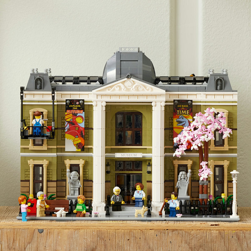 Lego Icons Natural History Museum Model Set 10326