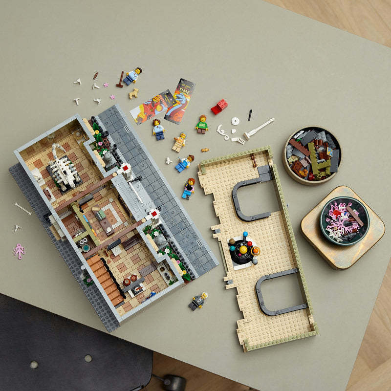 Lego Icons Natural History Museum Model Set 10326