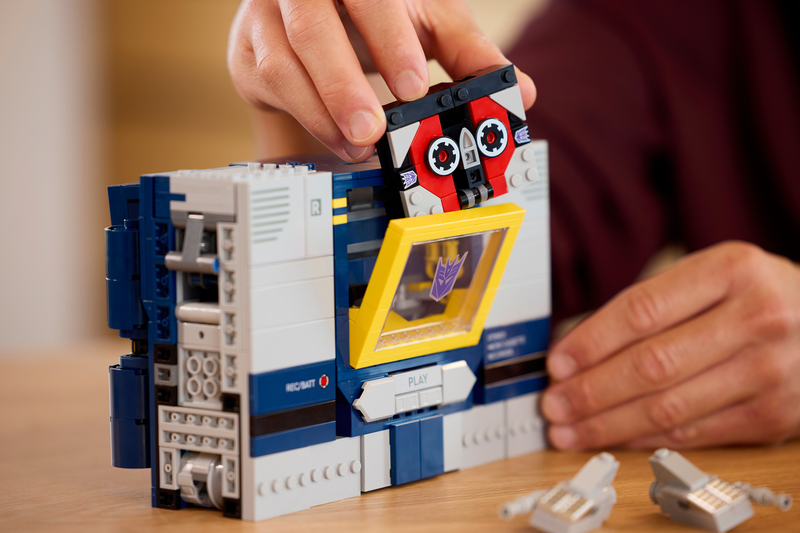 Lego Icons Transformers: Soundwave Model Kit 10358