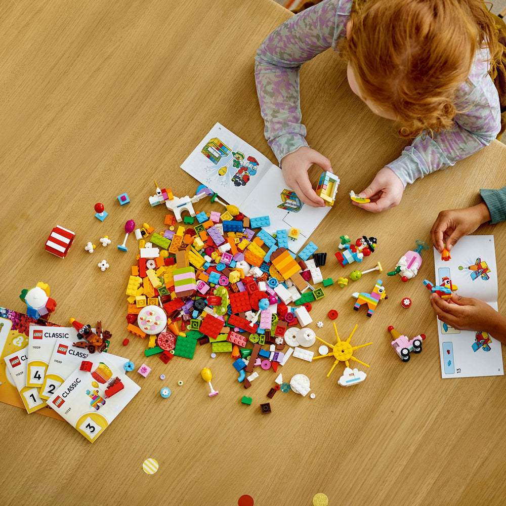 Lego® Classic Creative Party Box 11029 Building Toy Set (900 Pieces)