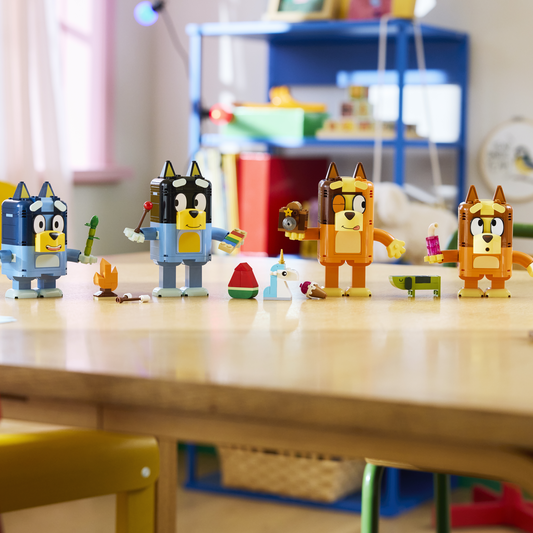 Lego Bluey Brick-Built Bluey Family Figures 11217