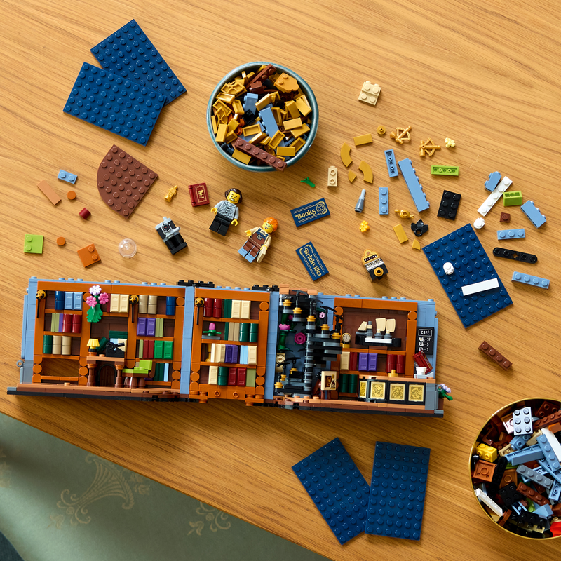 Lego Icons Bookshop: Book Nook Building Set 11379