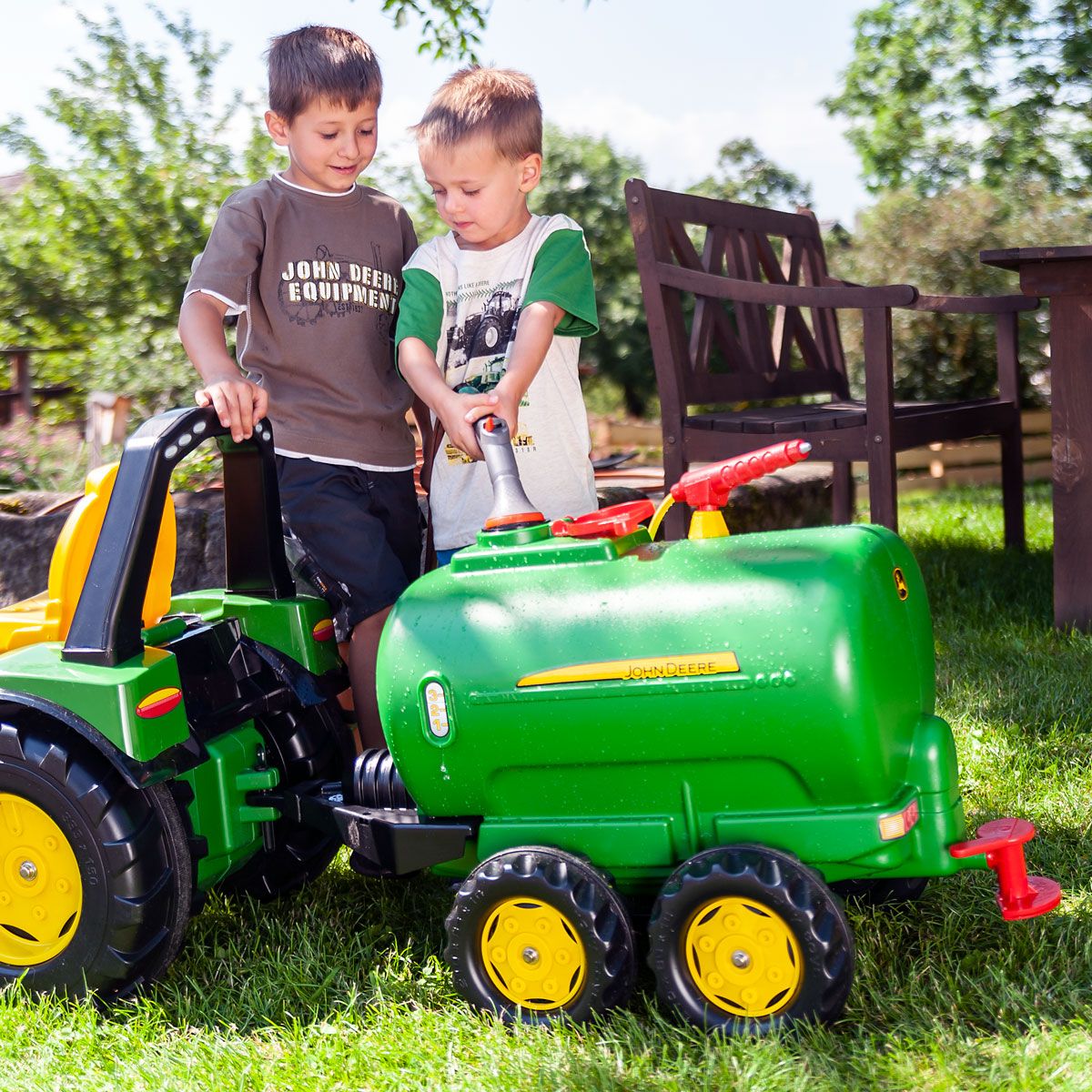 Rollytoys John Deere Tanker With Pump
