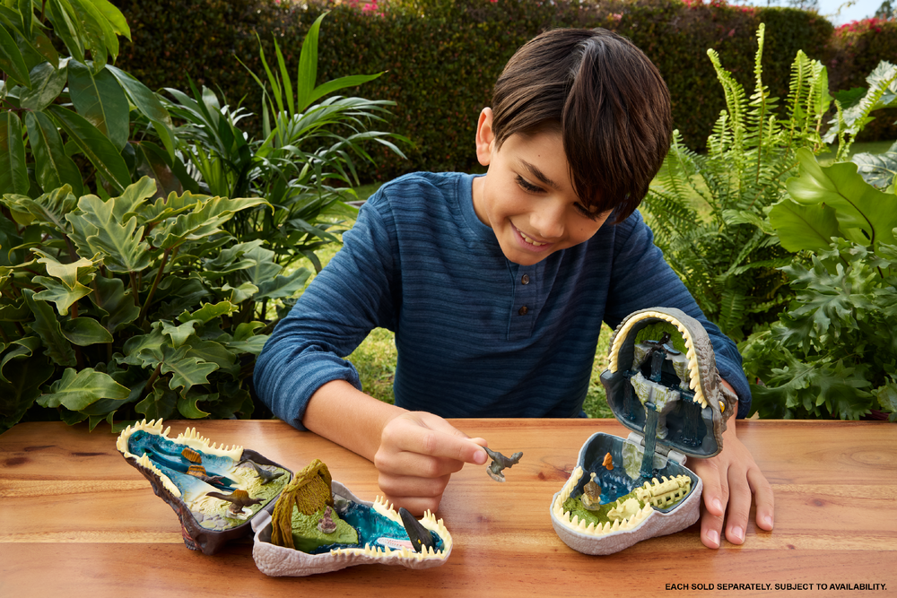 Jurassic World Rebirth Micro Adventure Playset Assortment