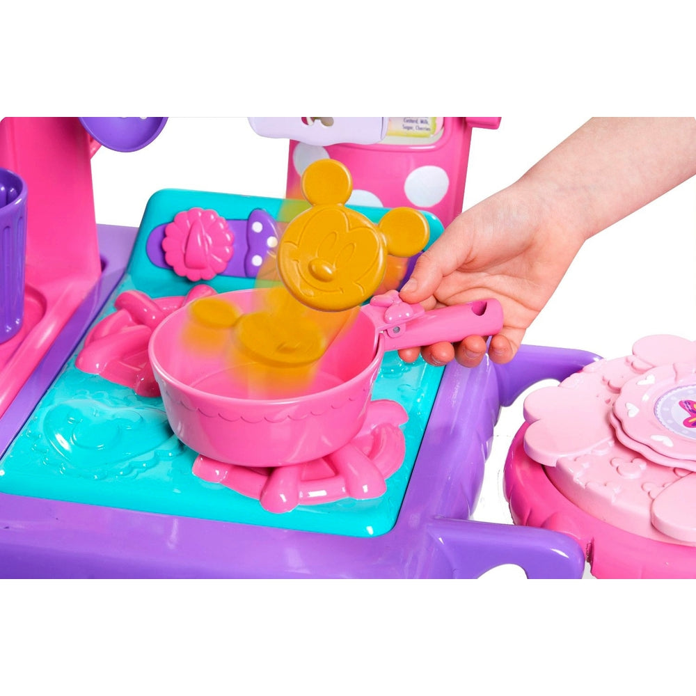 Disney Minnie Mouse Flipping Fun Kitchen