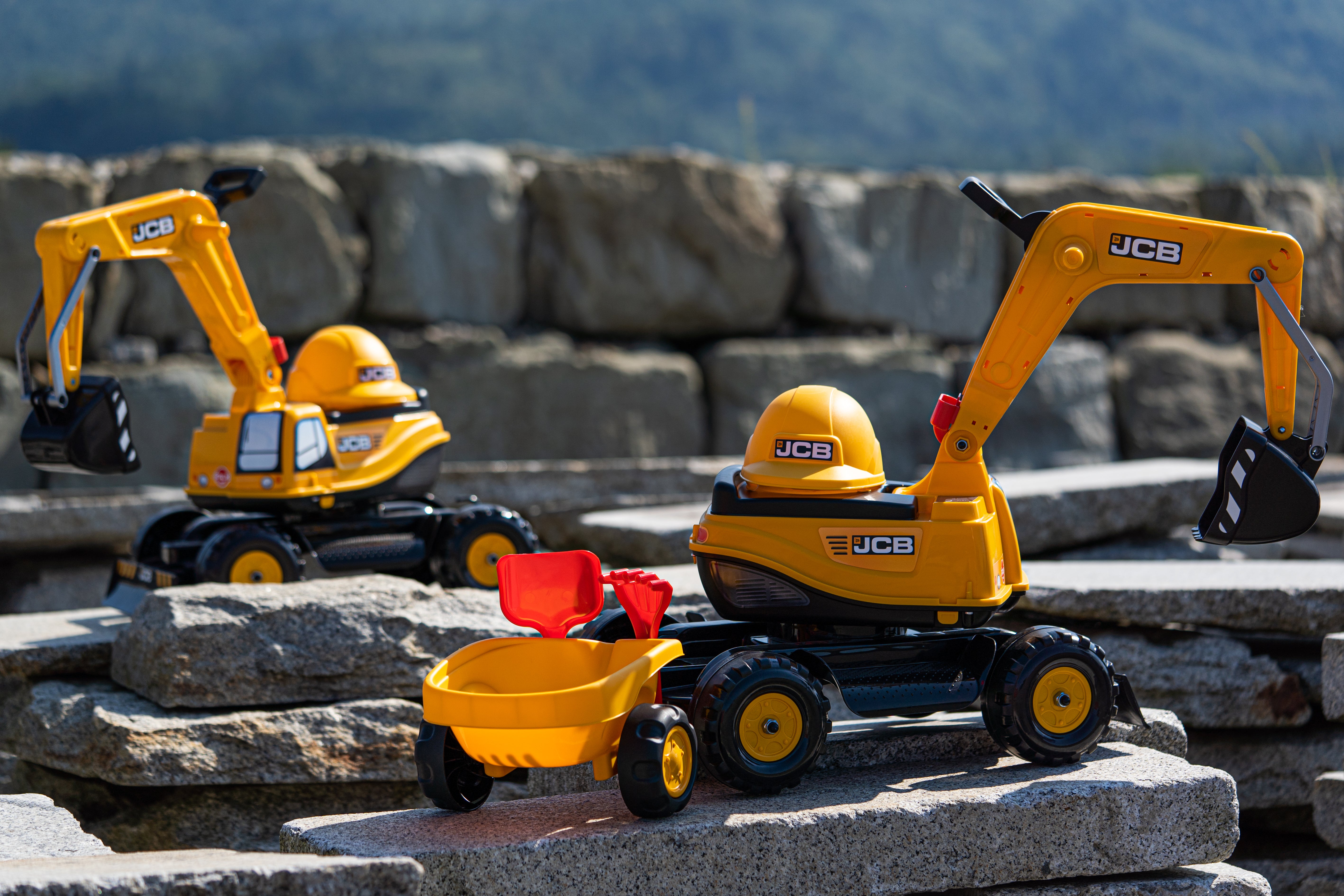 Jcb Excavator With Opening Seat And Helmet Included