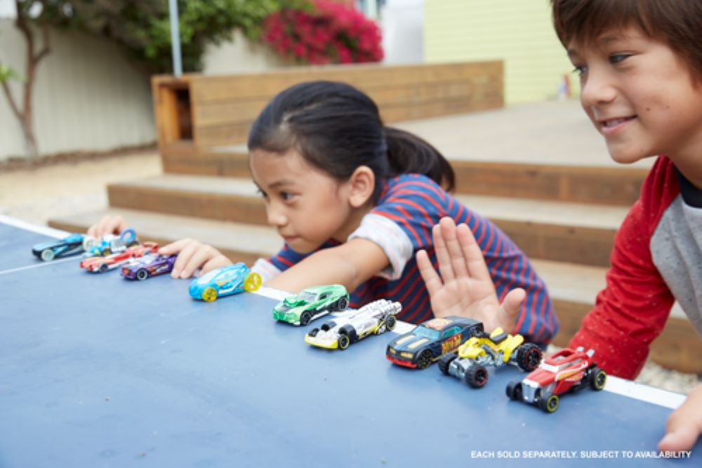 Hot Wheels Basic  10 Car Pack Assortment