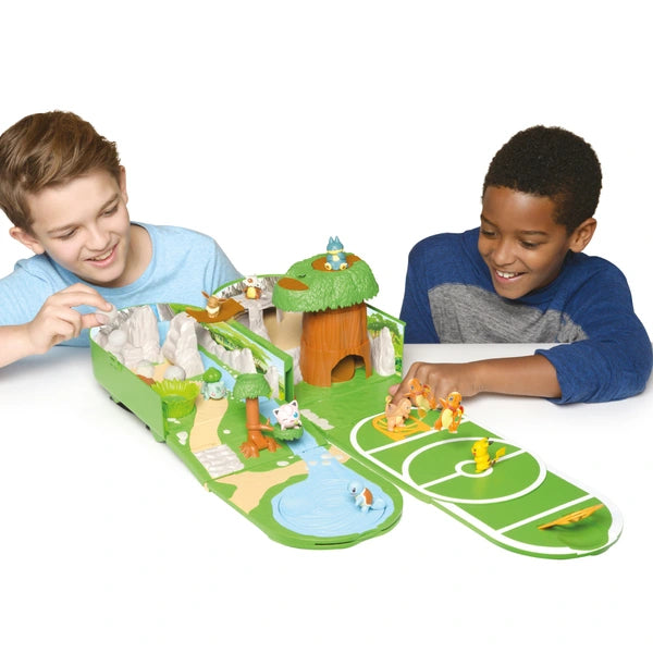 Pokémon Carry Case Playset  Battle Figures Kanto Region With Pikachu 30Cm