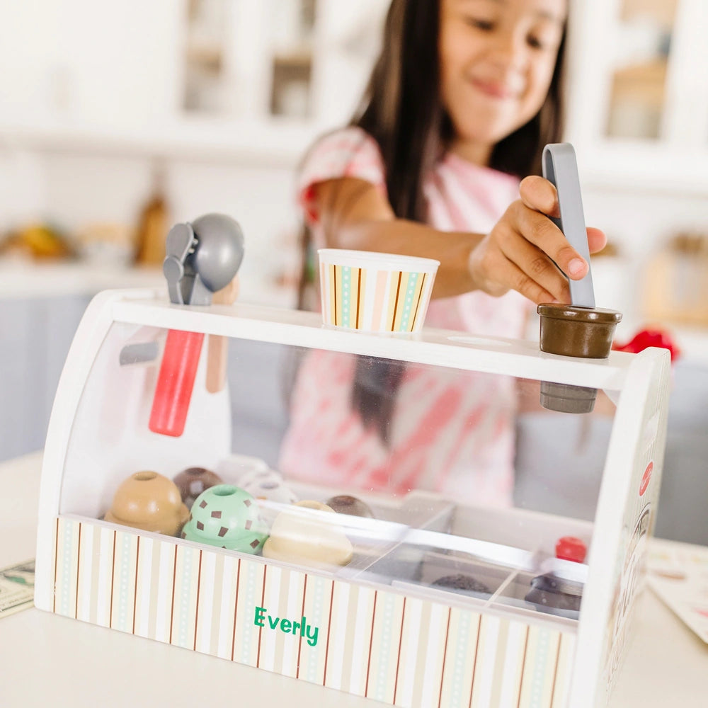 Melissa & Doug Wooden Ice Cream Counter
