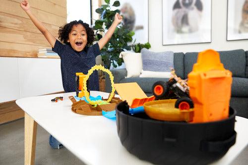 Hot Wheels Monster Trucks Stunt Tyre Play Set