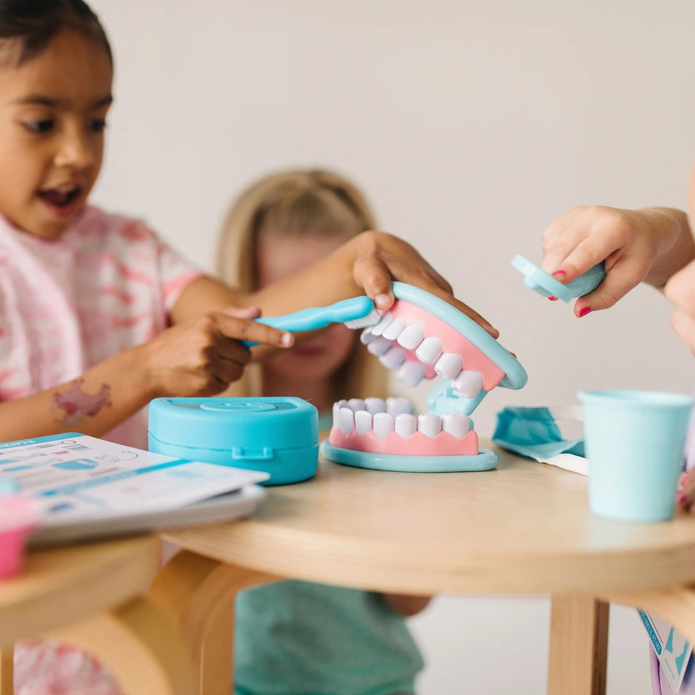 Melissa & Doug Playset Super Smile Dentist Kit