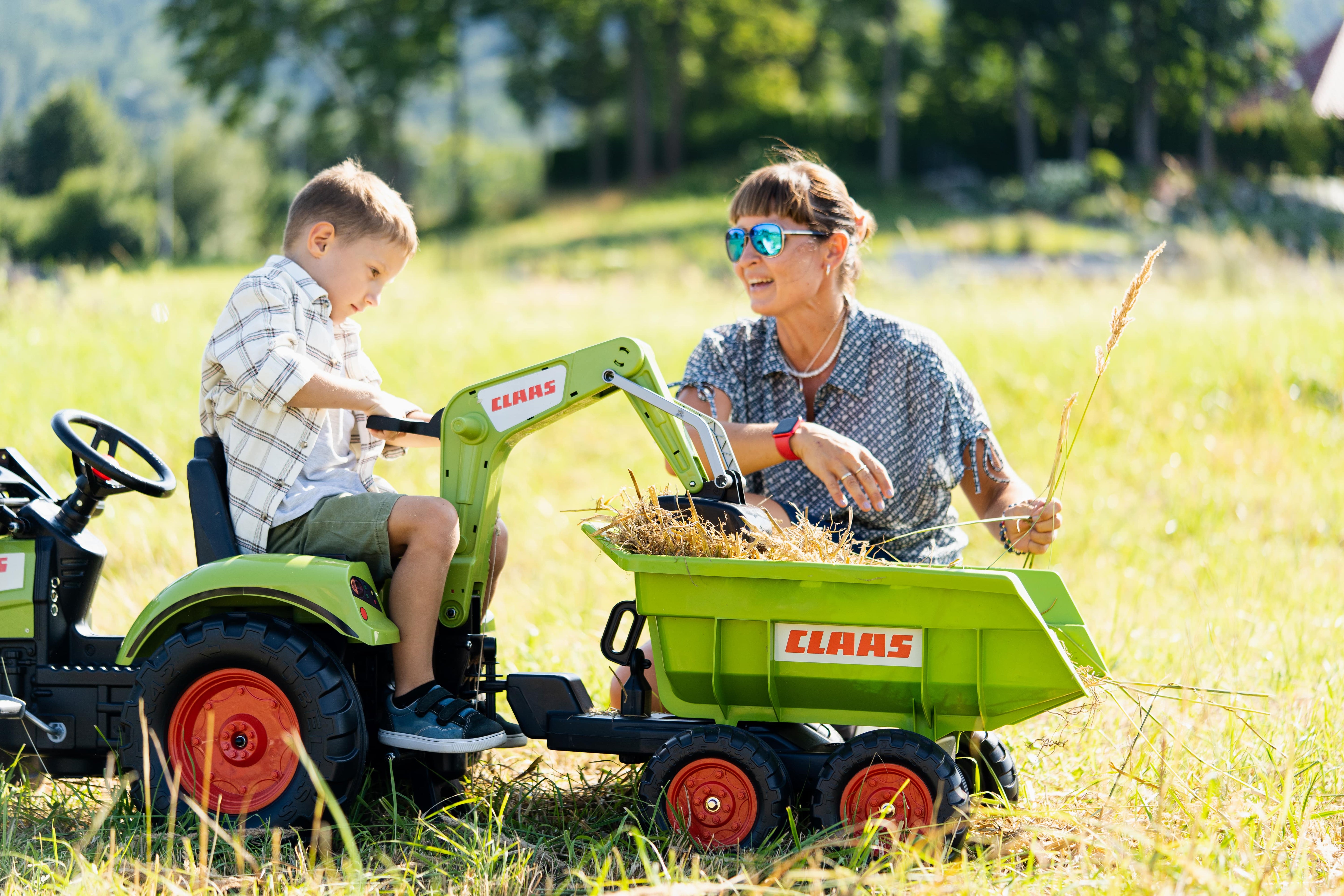 Claas Backhoe With Excavator And Maxi Tilt Trailer