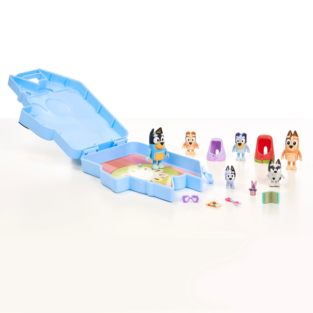 Bluey's Ultimate Play And Go Collector Case Playset