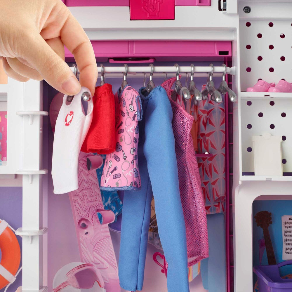 Barbie Dream Closet With Doll & Accessories