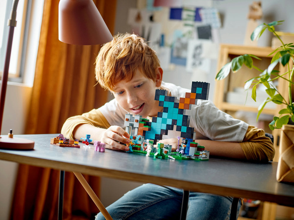 Lego® Minecraft® The Sword Outpost 21244