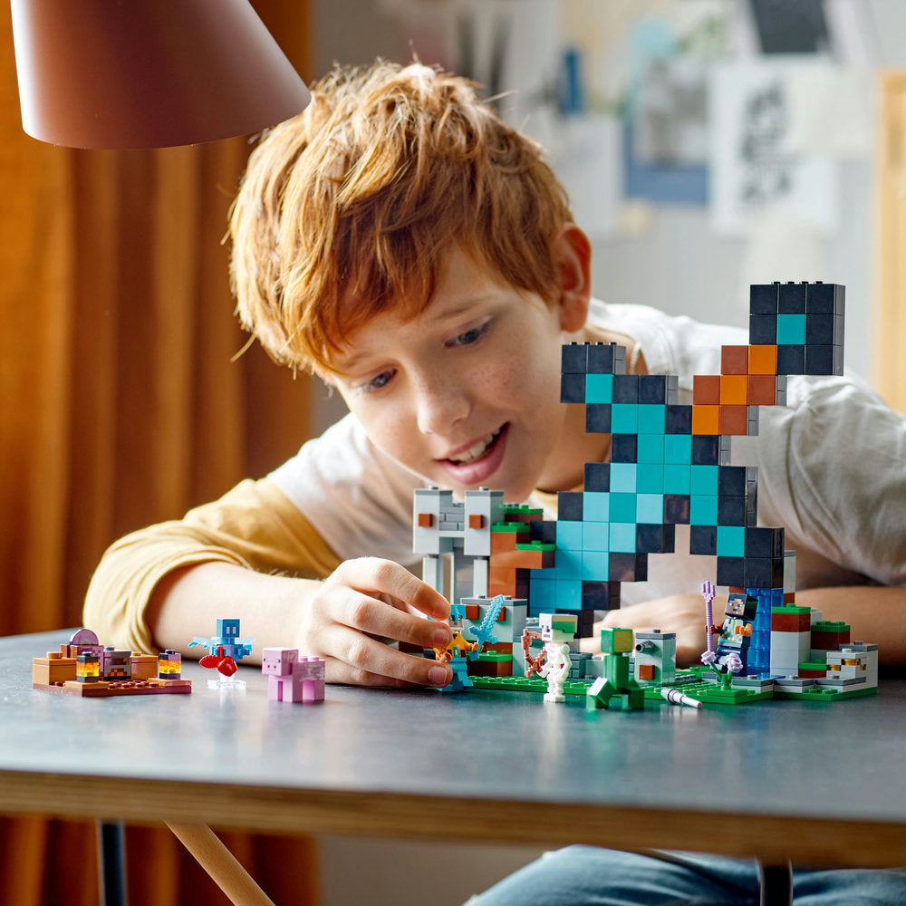 Lego® Minecraft® The Sword Outpost 21244