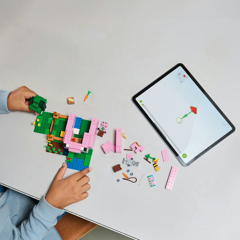 Lego® Minecraft® The Baby Pig House 21268