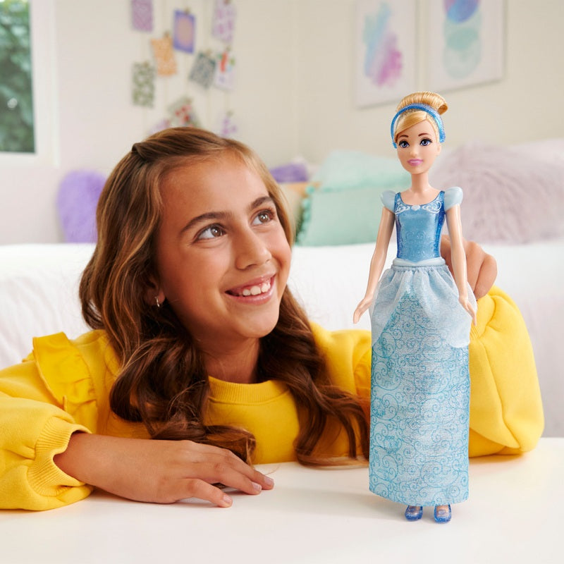 Disney Princess Cinderella Fashion Doll