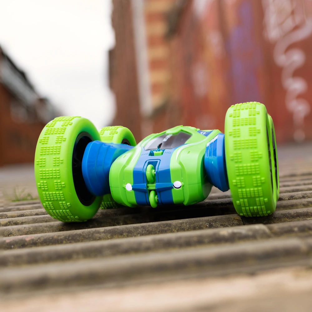 Remote Control 1.24 Spin N Stunt Car Green