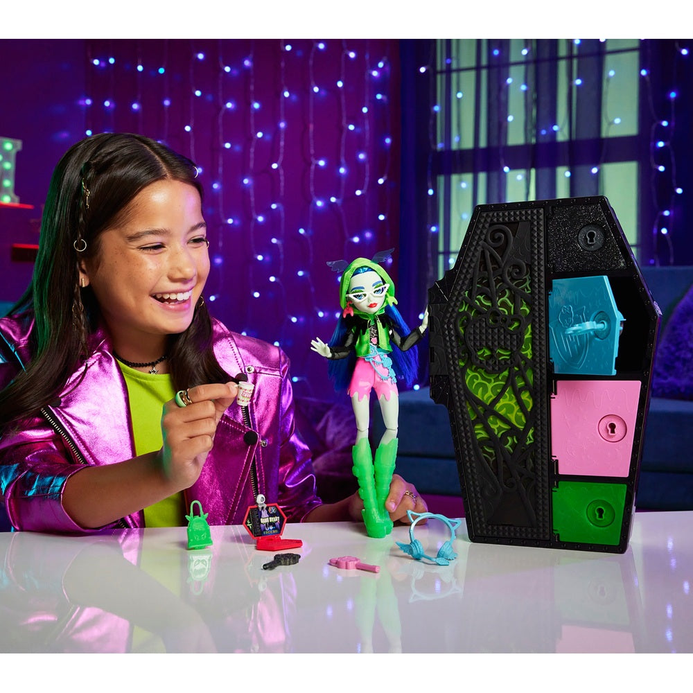 Monster High Skulltimate Secrets Neon Frights Ghoulia Yelps Doll Fashion Set