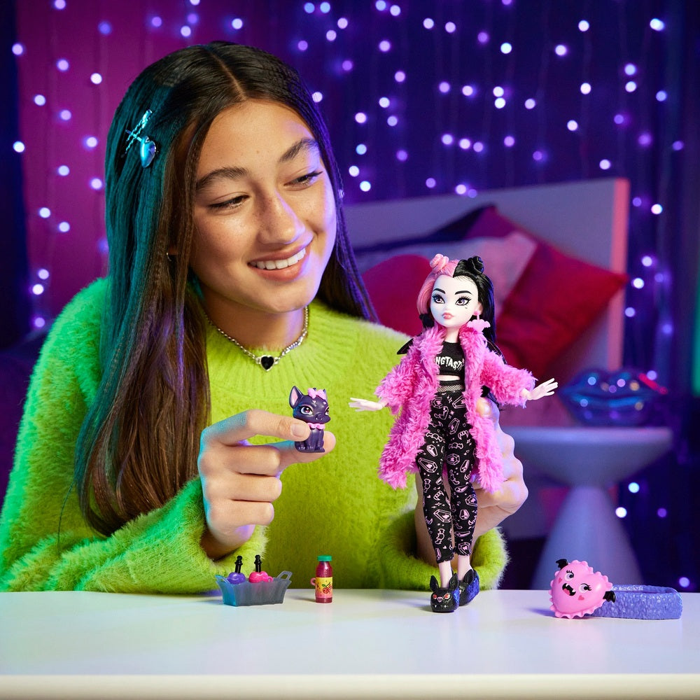 Monster High Creepover Party Draculaura Doll