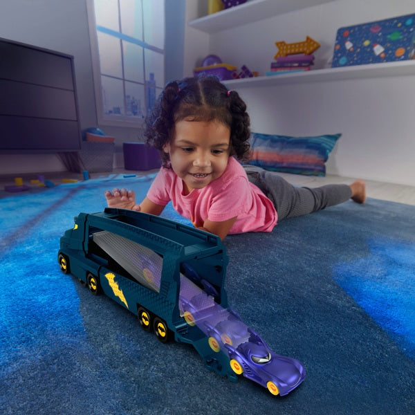 Fisher Price Dc Batwheels Bat Big Rig Hauler