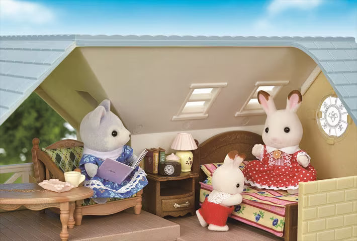 Sylvanian Families Bluebell Cottage Gift Set