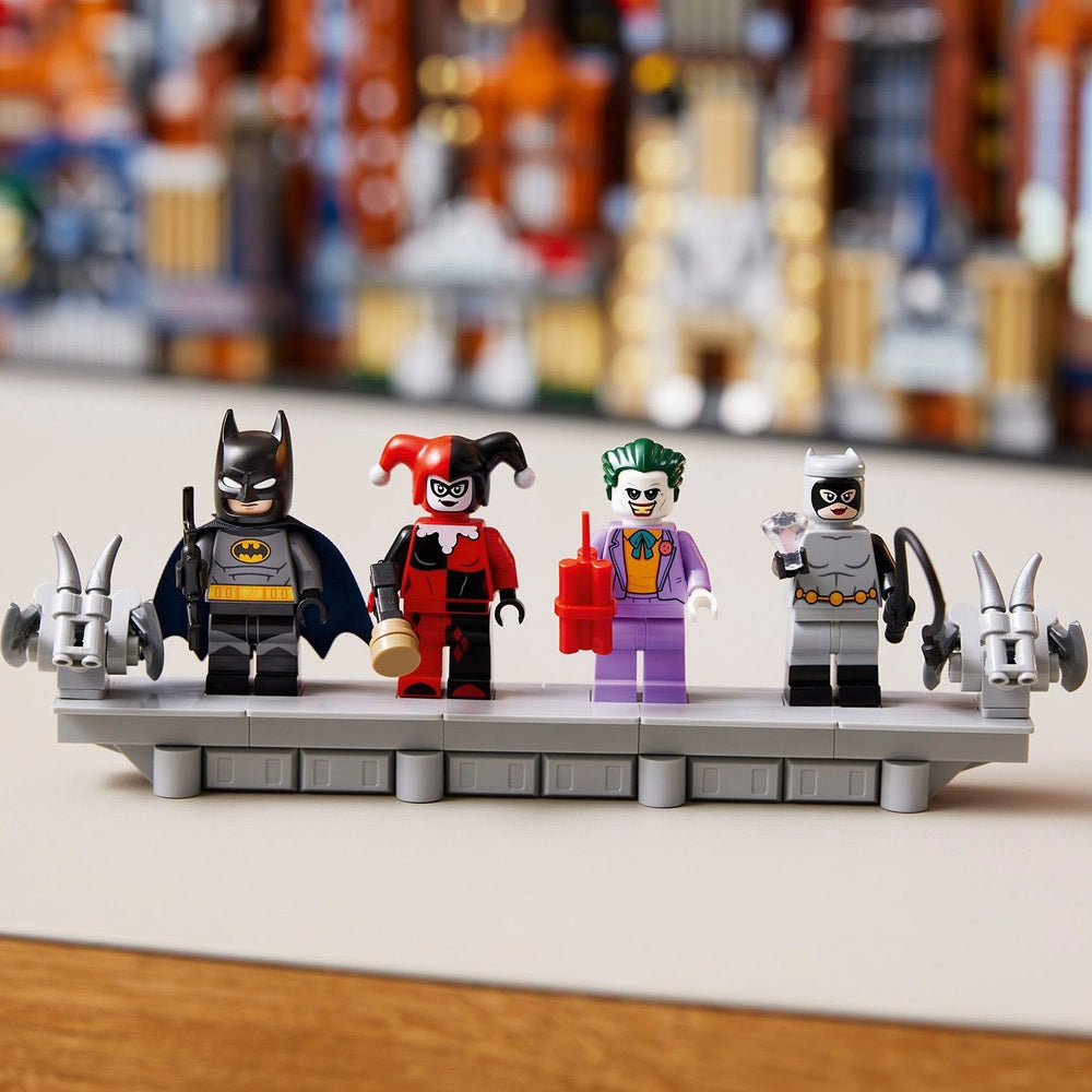 Lego 76271 Dc Batman: The Animated Series Gotham City Adult Building Set