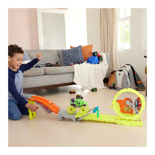 Hot Wheels Monster Trucks Power Smashers Charge And Chase Challenge Set