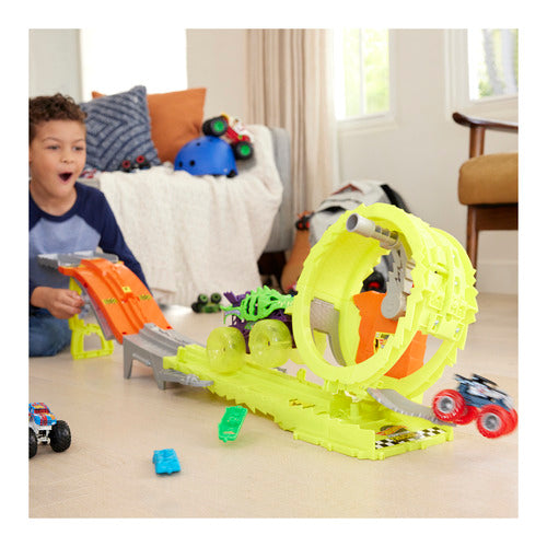 Hot Wheels Monster Trucks Power Smashers Charge And Chase Challenge Set