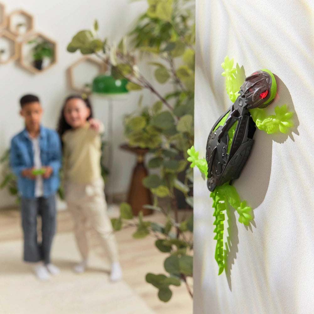 Hex Bots Remote Control Wall Crawler Gecko Lizard