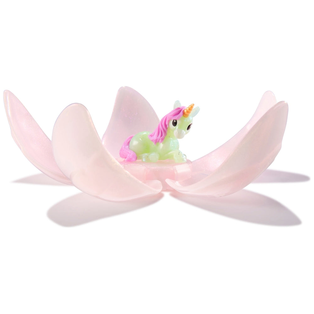Unicorn Academy Collectible Baby Unicorn Surprise Figure Blind Box (Styles May Vary)