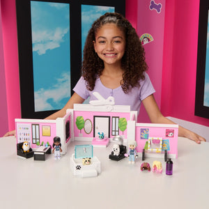Adopt Me! Pet Salon Deluxe Playset - Top Online Game - Exclusive Virtual Item Code Included - Featuring Your Favourite Adopt Me! Pets, Characters, And Playscapes