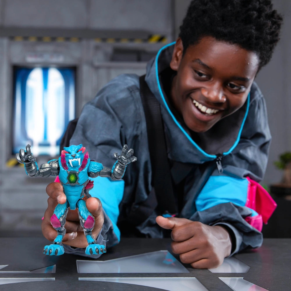 Mrbeast Lab Mutators: Mutation Chamber Iconic Panther Action Figure