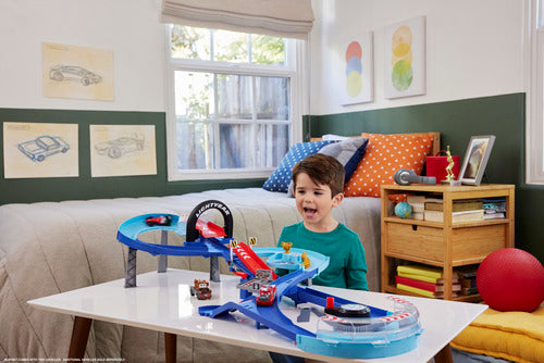 Disney Pixar Cars Global Racers Cup Jumping Raceway Playset