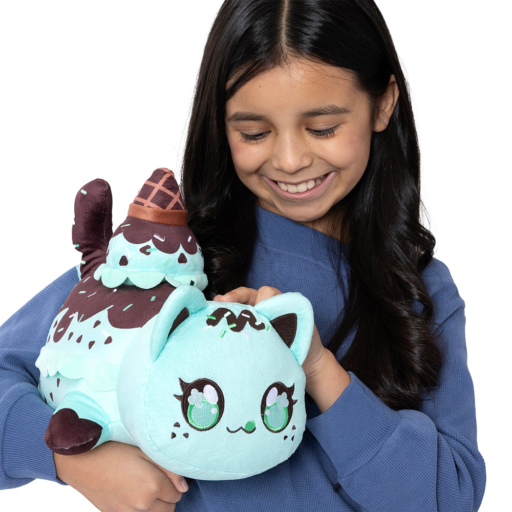 Aphmau 11”  Mystery Plush – Ice Cream