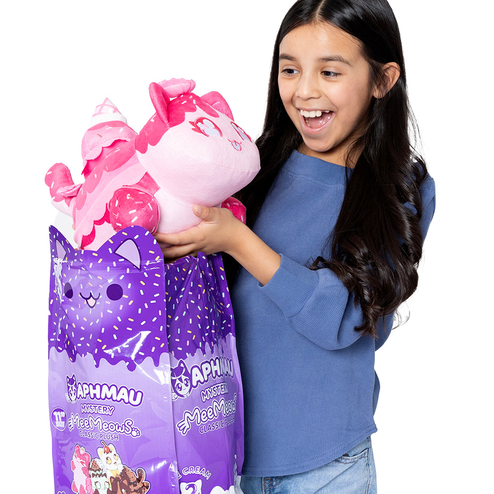 Aphmau 11”  Mystery Plush – Ice Cream